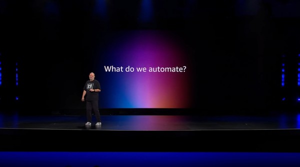 re:Invent 用&ldquo;简单性&rdquo;策略打破数据库 CAP &ldquo;不可能三角&rdquo;，用 AI 唤醒&ldquo;沉睡&rdquo;数据